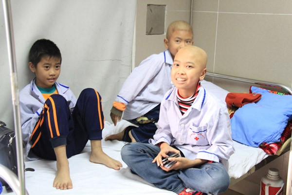 Những bệnh nhi mòn mỏi chờ máu - ảnh 8